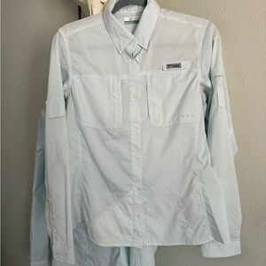 TWO Columbia Women’s Light Blue Shirts PFG